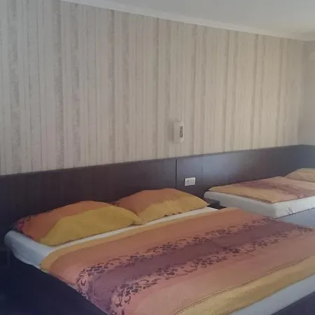 Lakos Apartmanhaz שיופוק